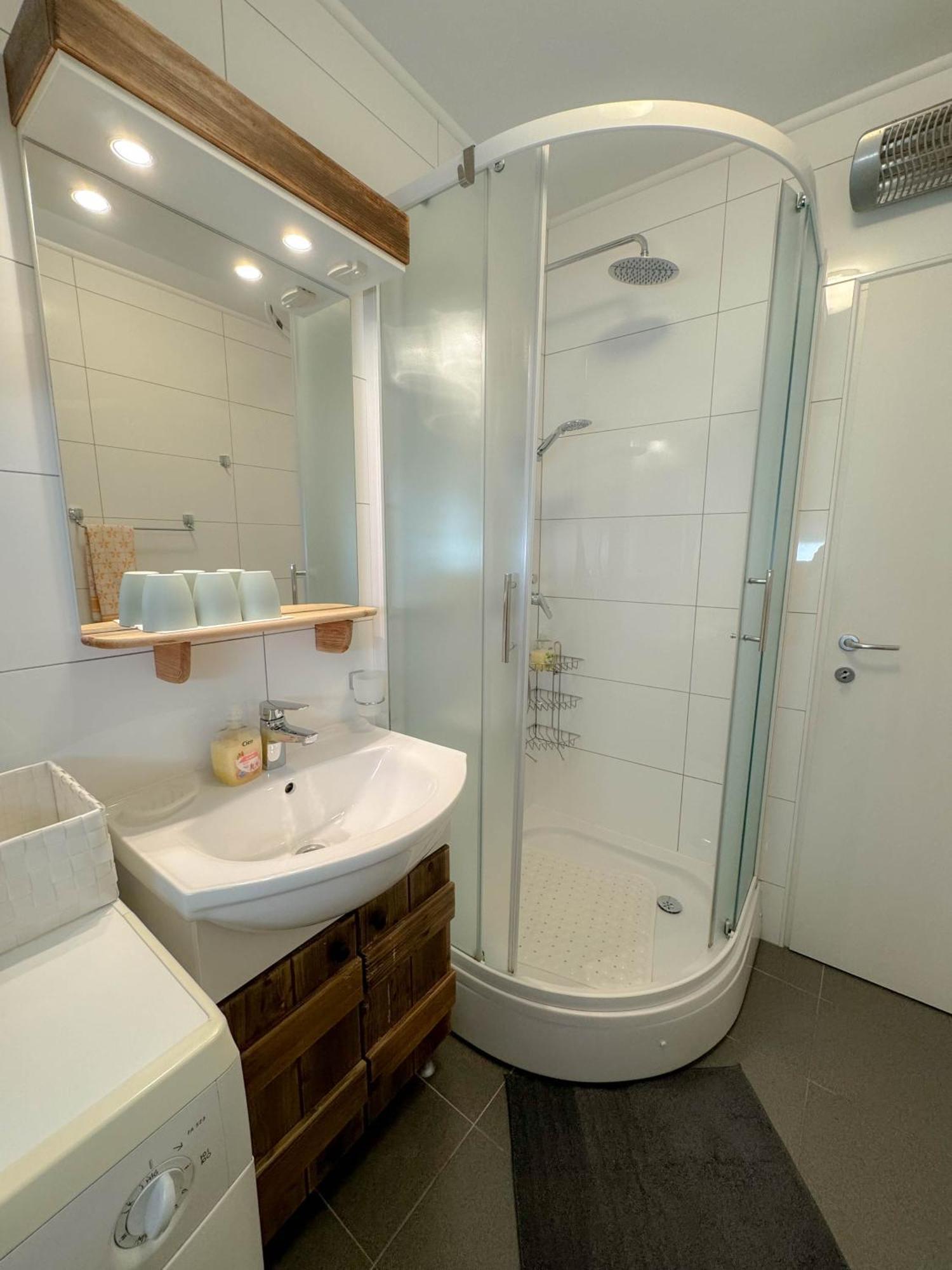 Apartment Romeo Цриквеница Экстерьер фото