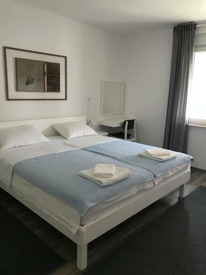 Apartment Romeo Цриквеница Экстерьер фото