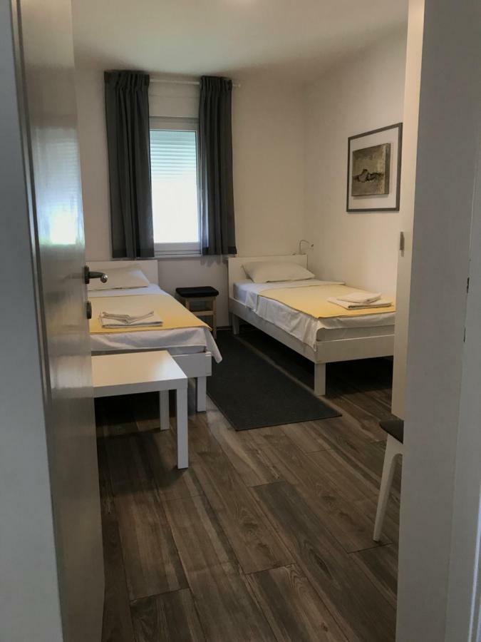 Apartment Romeo Цриквеница Экстерьер фото